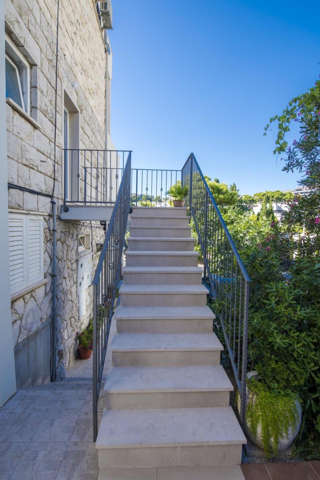 Apartment & Rooms Primi With Free Parking Dubrovnik Exterior photo
